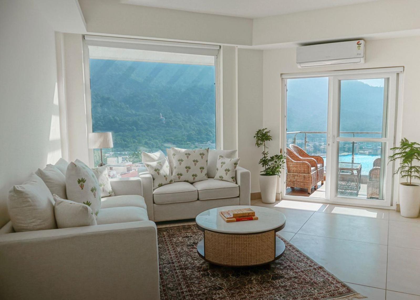 Golden Healing Journeys Homestay Rishīkesh Exteriör bild