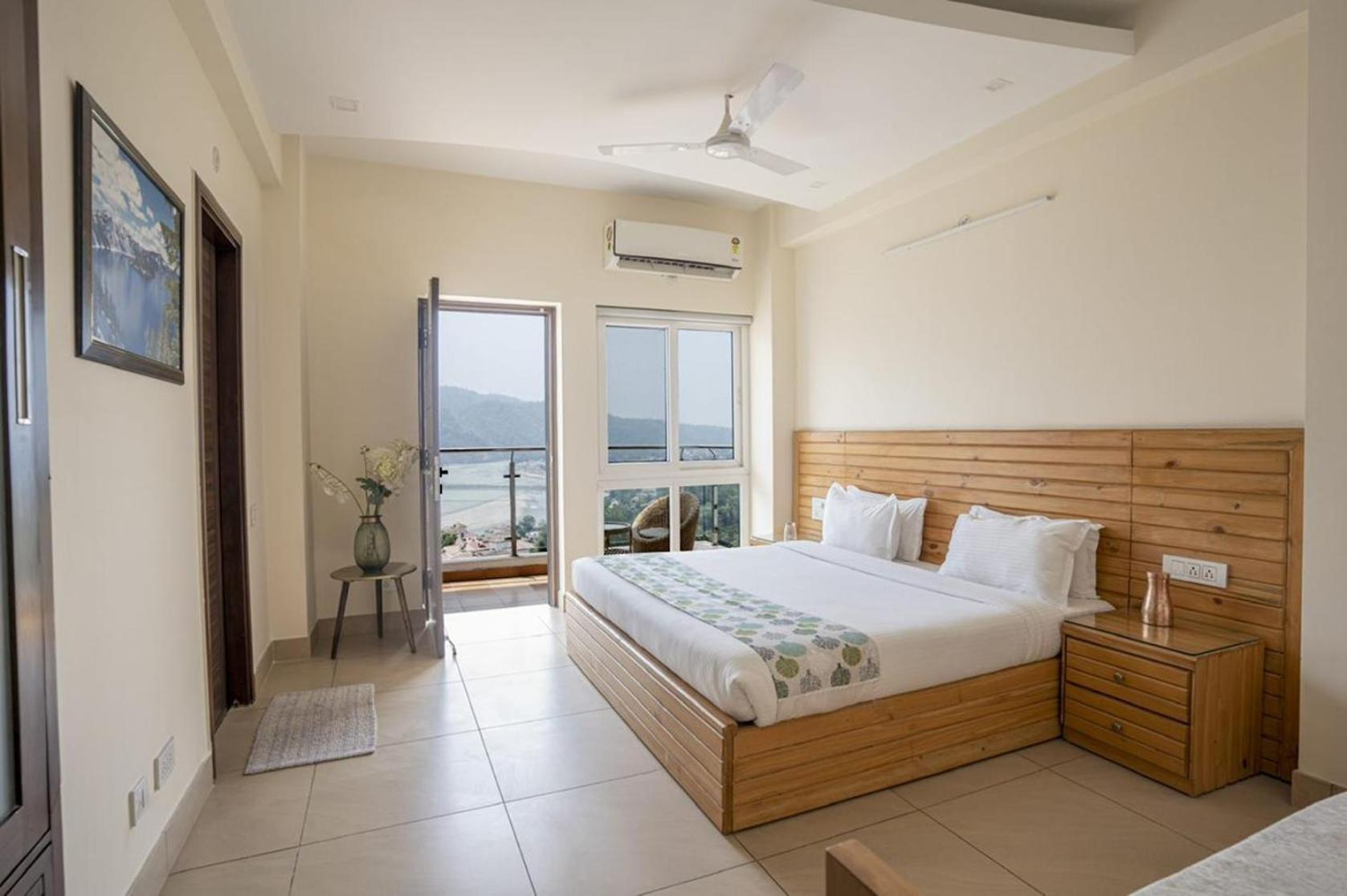 Golden Healing Journeys Homestay Rishīkesh Exteriör bild
